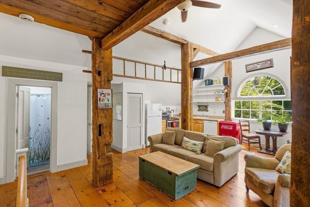 100 Turkey Hill Road, Newburyport, MA 01950