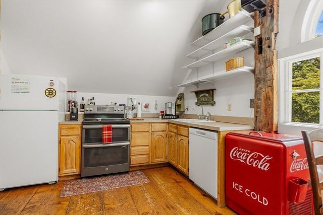 100 Turkey Hill Road, Newburyport, MA 01950