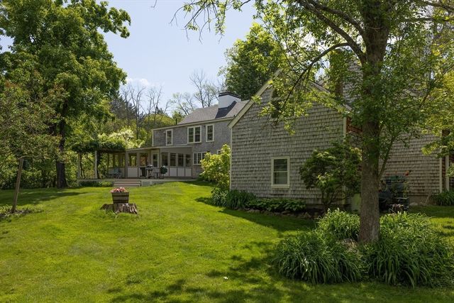 100 Turkey Hill Road, Newburyport, MA 01950