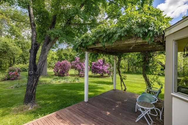 100 Turkey Hill Road, Newburyport, MA 01950