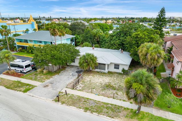 136 Marion Lane, Cocoa Beach, FL 32931