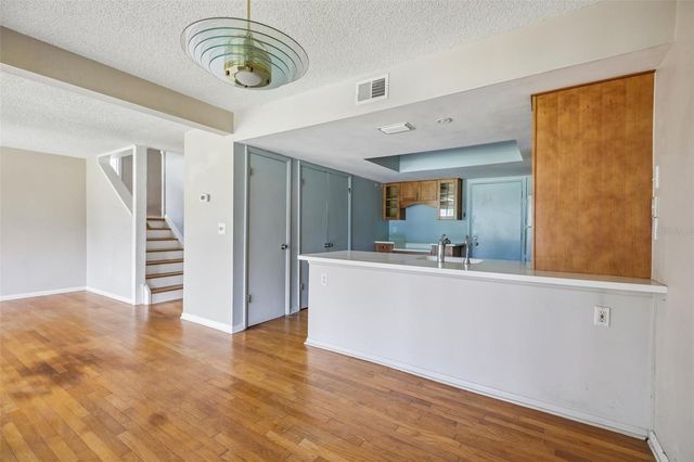 5950 PEREGRINE AVENUE 22F, Orlando, FL 32819