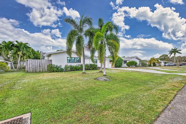 4368 Fuschia Circle N, Palm Beach Gardens, FL 33410