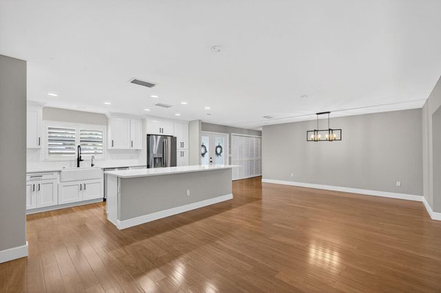 4368 Fuschia Circle N, Palm Beach Gardens, FL 33410