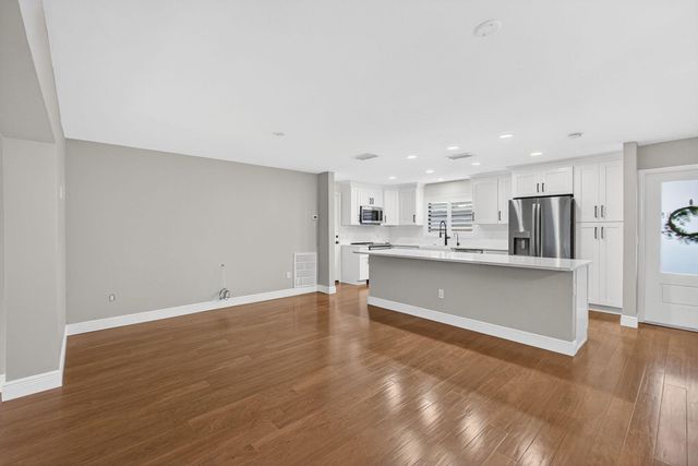 4368 Fuschia Circle N, Palm Beach Gardens, FL 33410