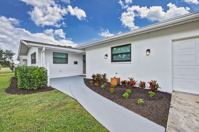 4368 Fuschia Circle N, Palm Beach Gardens, FL 33410