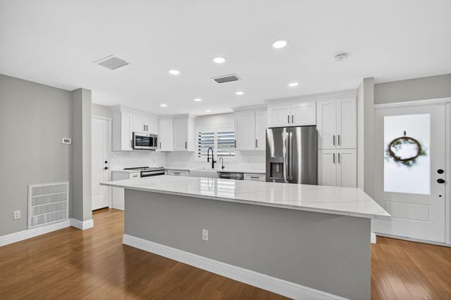 4368 Fuschia Circle N, Palm Beach Gardens, FL 33410