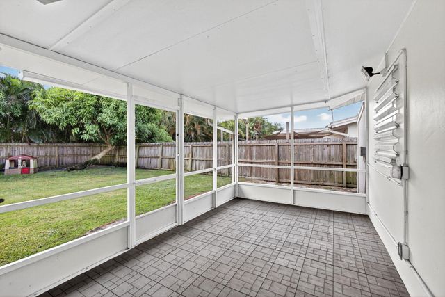 4368 Fuschia Circle N, Palm Beach Gardens, FL 33410