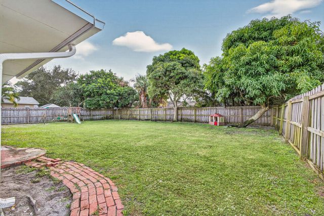 4368 Fuschia Circle N, Palm Beach Gardens, FL 33410