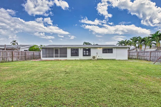 4368 Fuschia Circle N, Palm Beach Gardens, FL 33410