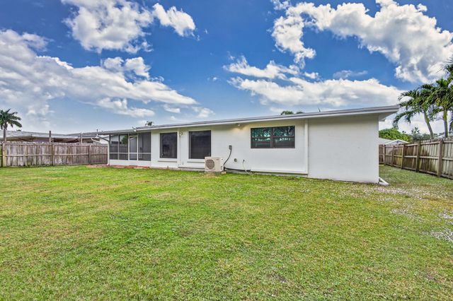 4368 Fuschia Circle N, Palm Beach Gardens, FL 33410