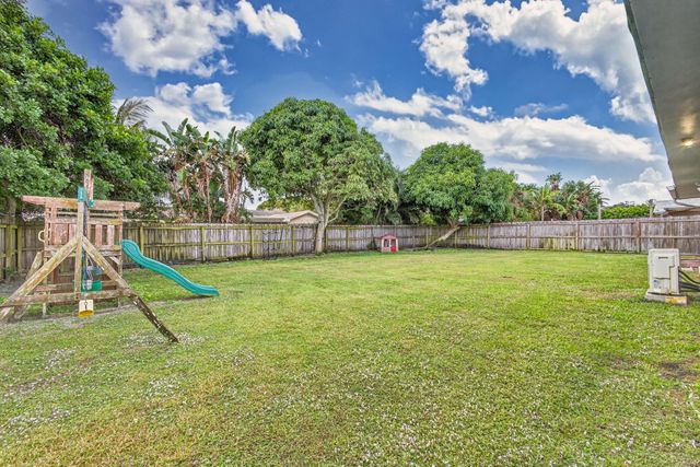 4368 Fuschia Circle N, Palm Beach Gardens, FL 33410