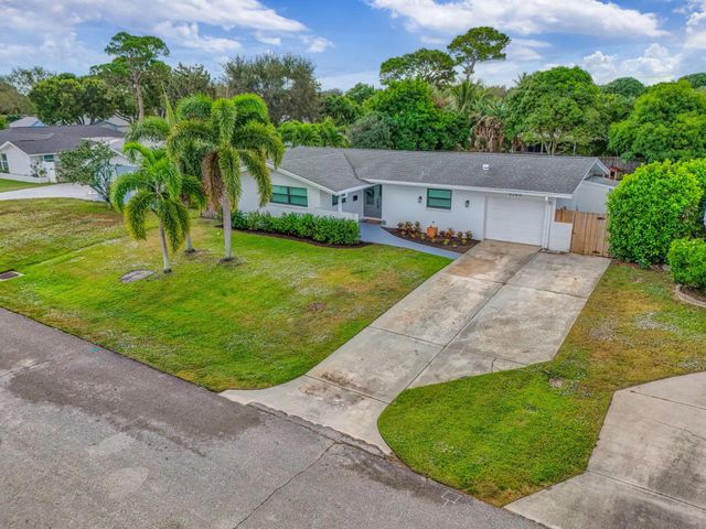 4368 Fuschia Circle N, Palm Beach Gardens, FL 33410