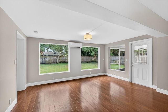 4368 Fuschia Circle N, Palm Beach Gardens, FL 33410