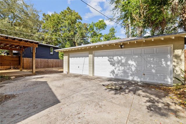 113 W POWHATAN AVENUE, Tampa, FL 33604