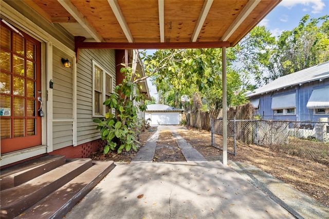 113 W POWHATAN AVENUE, Tampa, FL 33604