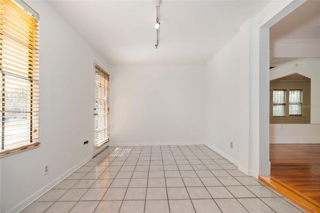 113 W POWHATAN AVENUE, Tampa, FL 33604