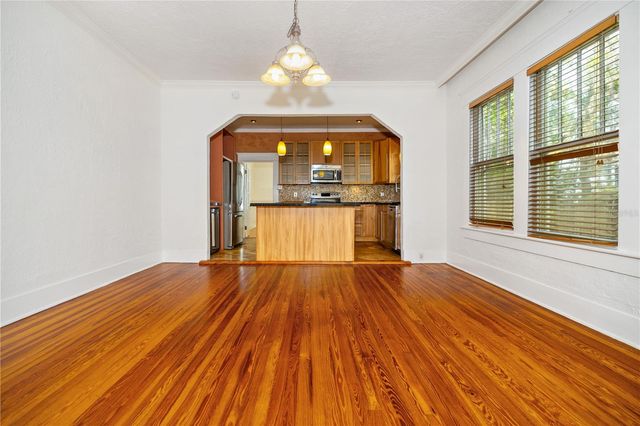 113 W POWHATAN AVENUE, Tampa, FL 33604