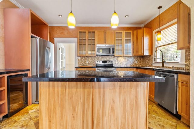 113 W POWHATAN AVENUE, Tampa, FL 33604