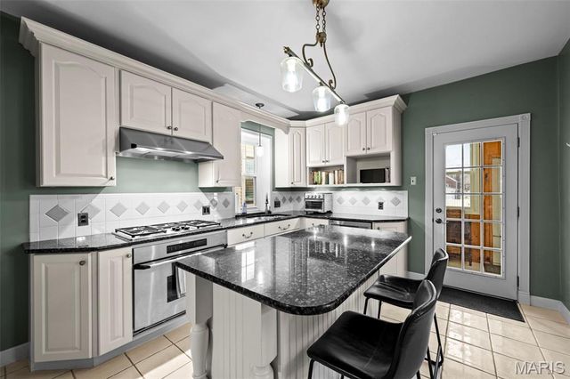 4056 Quincy Street, St Louis, MO 63116