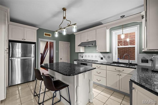 4056 Quincy Street, St Louis, MO 63116