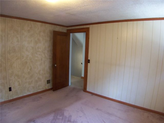 86 Everett Street, Greece, NY 14615