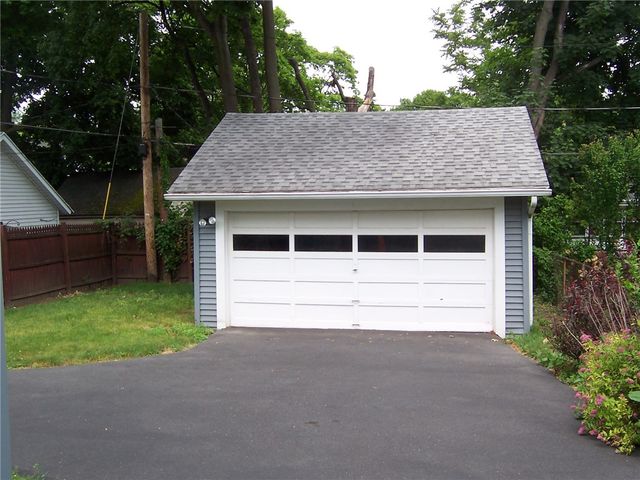 86 Everett Street, Greece, NY 14615