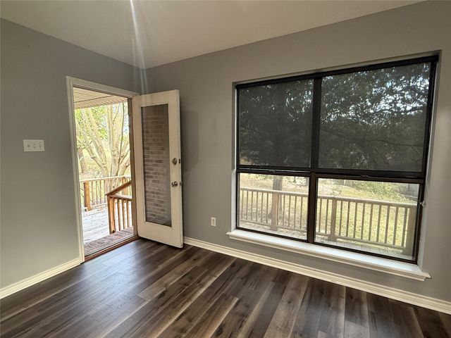 16 Golfview Manor Road, Huntsville, TX 77340