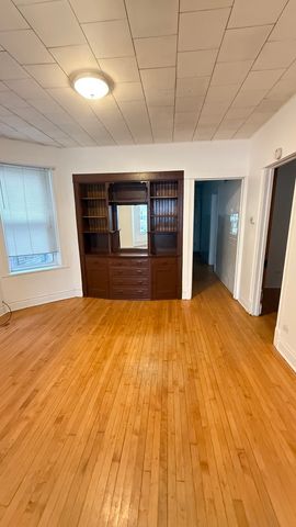 3137 W 42ND Street 1, Chicago, IL 60632