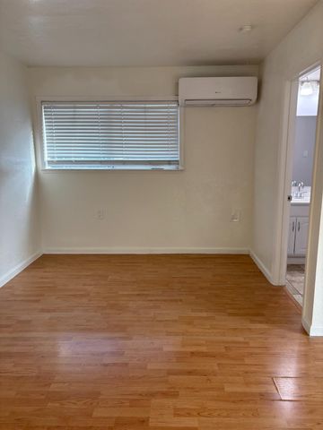 1705 Concord Ave, Modesto, CA 95350