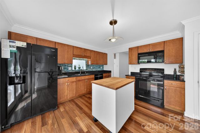 16118 Tana Tea Circle, Tega Cay, SC 29708