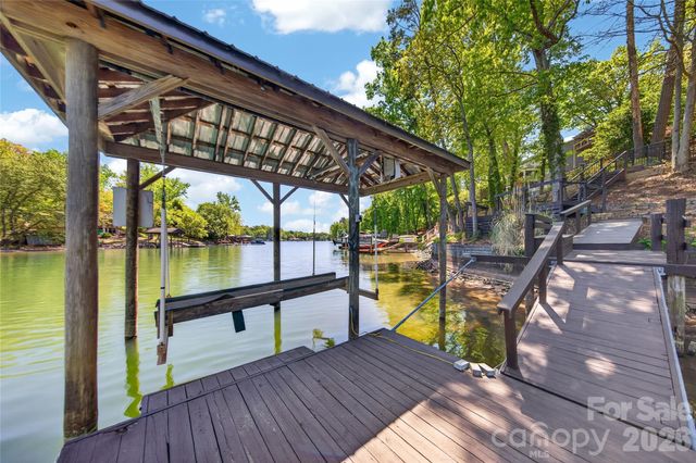 16118 Tana Tea Circle, Tega Cay, SC 29708