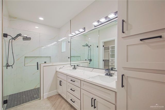 8039 N 50th Street, Mcallen, TX 78504