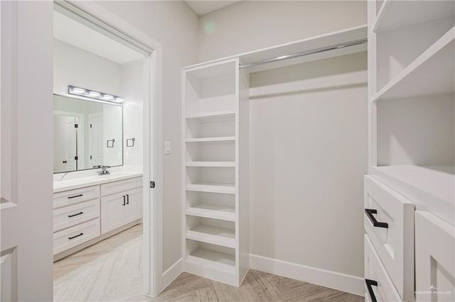 8039 N 50th Street, Mcallen, TX 78504