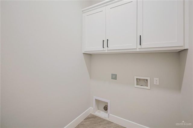 8039 N 50th Street, Mcallen, TX 78504