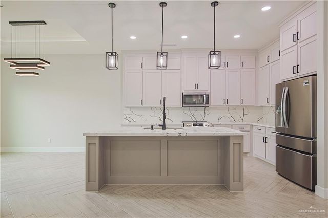 8039 N 50th Street, Mcallen, TX 78504