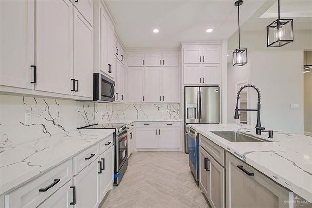 8039 N 50th Street, Mcallen, TX 78504