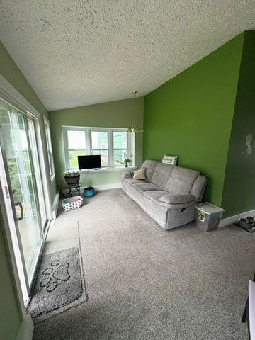 22 Sias Lane, Ogden, NY 14559
