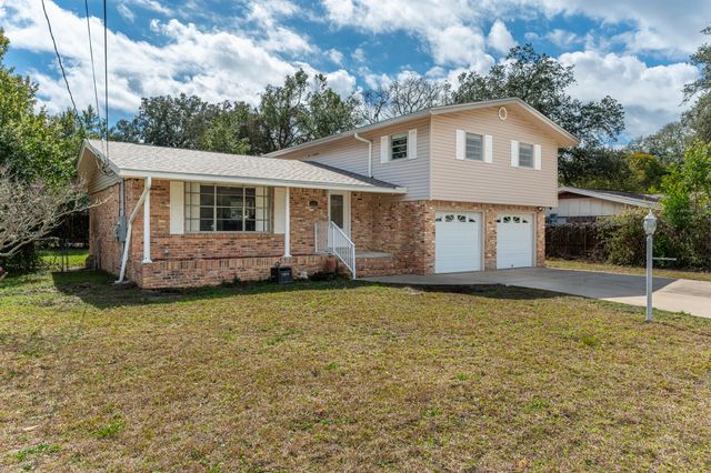 216 NW Chateaugay Street, Fort Walton Beach, FL 32548