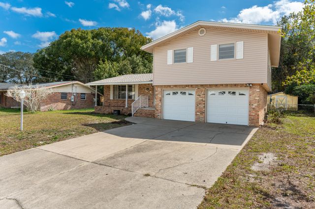 216 NW Chateaugay Street, Fort Walton Beach, FL 32548
