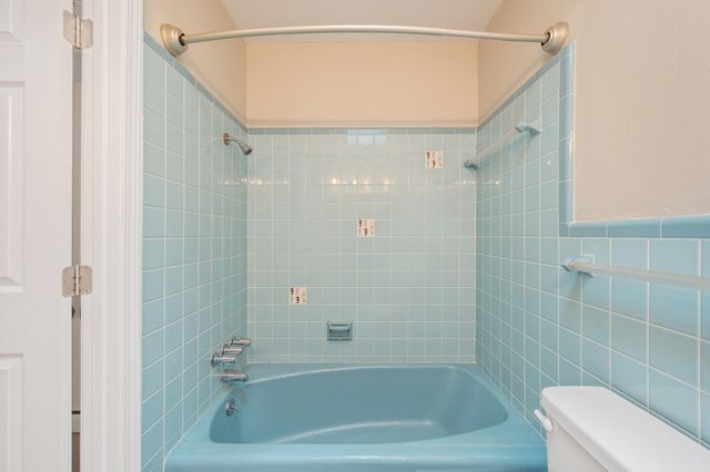 216 NW Chateaugay Street, Fort Walton Beach, FL 32548