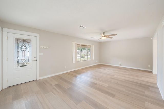 216 NW Chateaugay Street, Fort Walton Beach, FL 32548