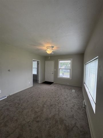1025 Hamilton Avenue, Grand Rapids, MI 49504
