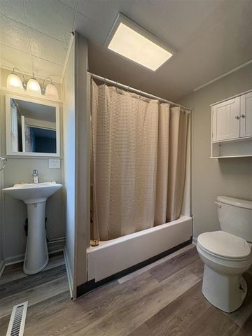 1025 Hamilton Avenue, Grand Rapids, MI 49504