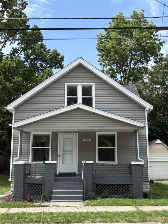 1025 Hamilton Avenue, Grand Rapids, MI 49504
