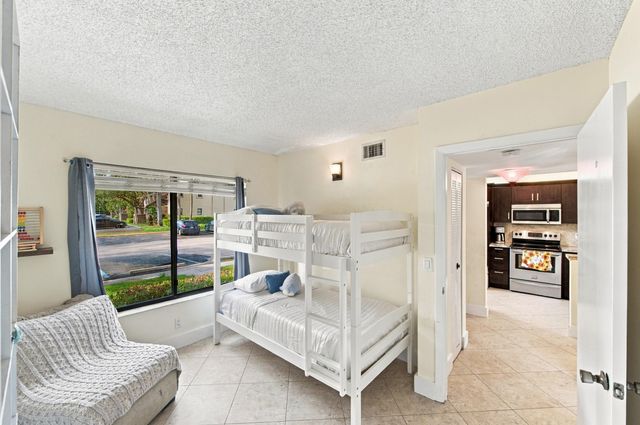 6585 Somerset Drive 102, Boca Raton, FL 33433