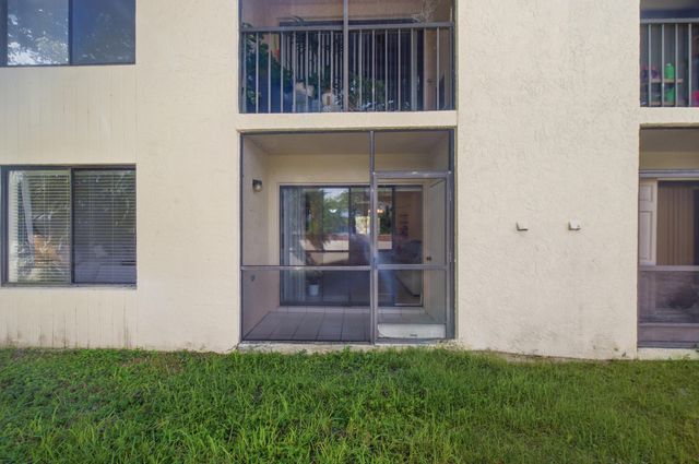 6585 Somerset Drive 102, Boca Raton, FL 33433