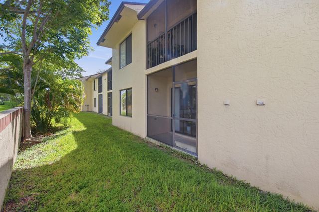 6585 Somerset Drive 102, Boca Raton, FL 33433