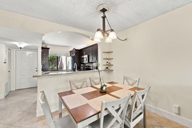 6585 Somerset Drive 102, Boca Raton, FL 33433