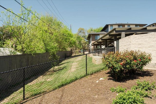 3700 Clawson RD 301, Austin, TX 78704